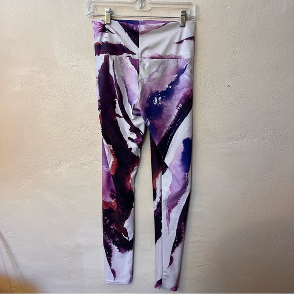 LEGGINGS Bundle of Two Pair. Size M. Ankle Length. Abstract, Unique. Compression - Picture 10 of 10